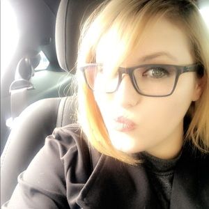 Meet your Posher, Pamela